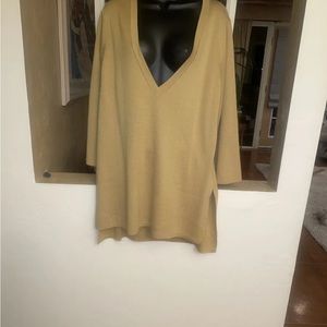 Marla Wynne Woman’s V Neck Size Medium Tunic Brand New